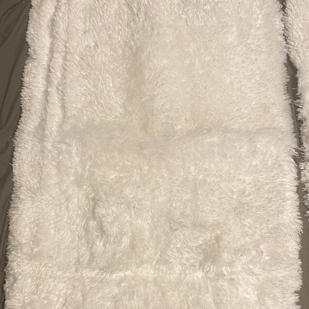 Fluffy White Faux Fur Rug